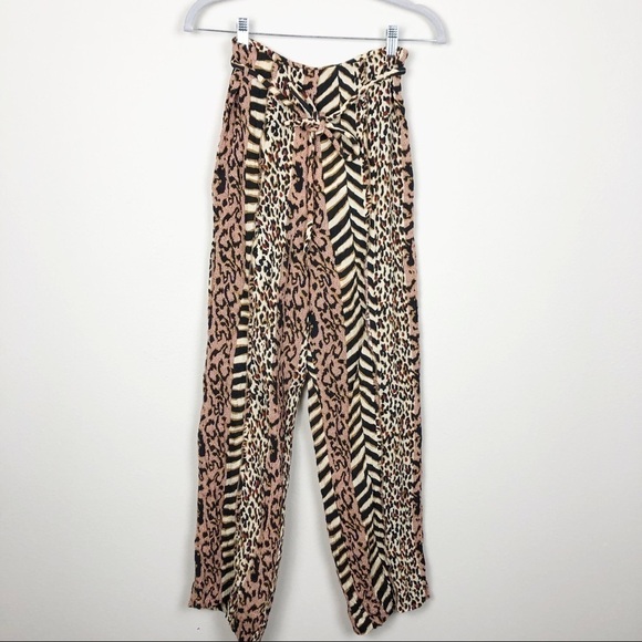 Nanushka Luma Pleated Printed Pants in Grannimal Leopard Casual Cropped - Picture 3 of 6